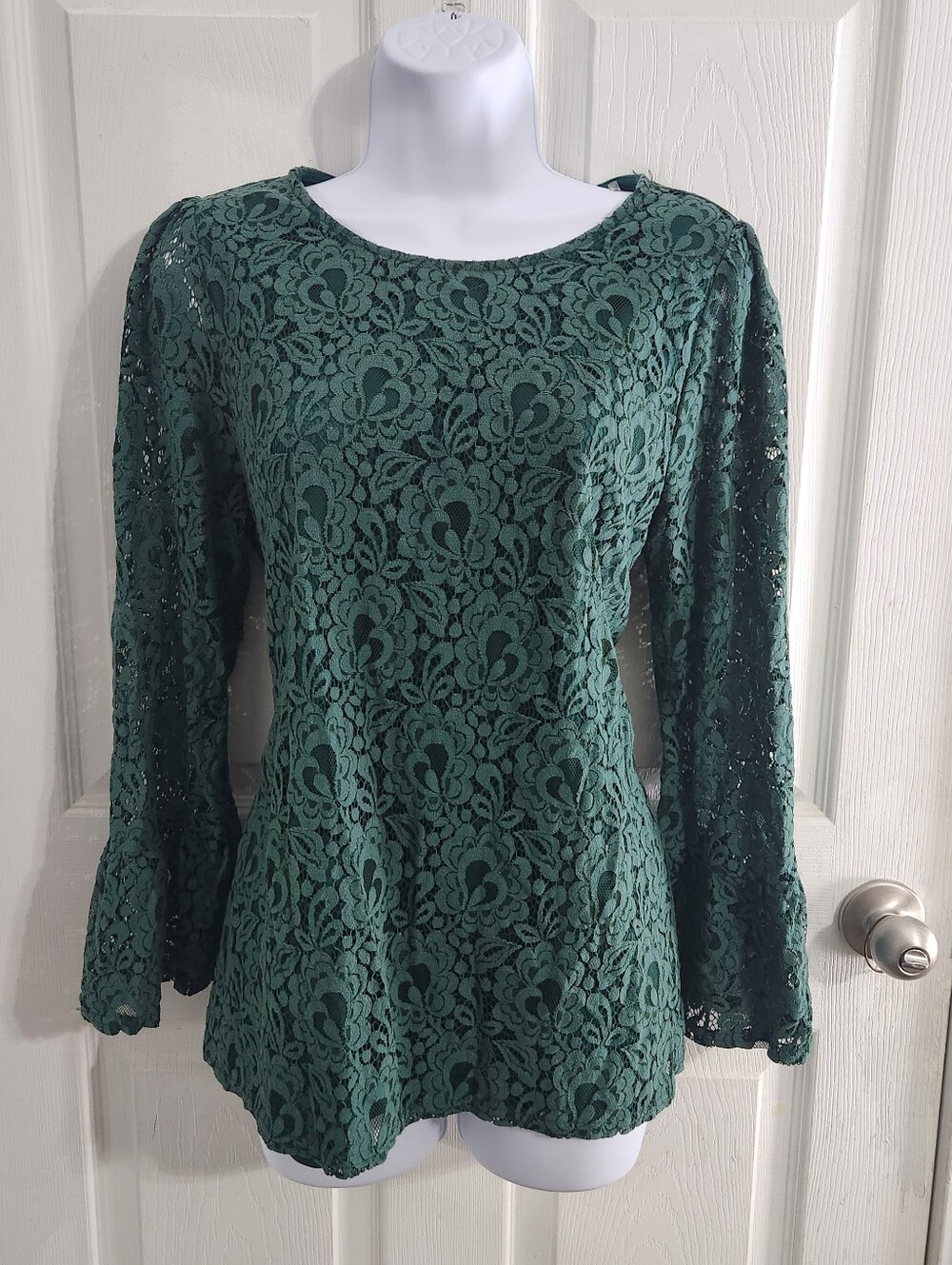 Green lace blouse bell sleeve romantic Victorian elegant feminine LG whimsigoth